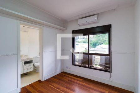 Apartamento à venda com 213m², 3 quartos e 4 vagasQuarto 2