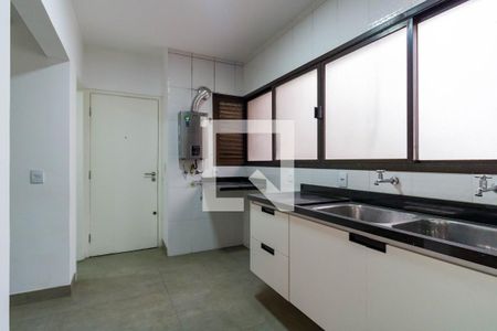 Apartamento à venda com 213m², 3 quartos e 4 vagasCozinha e Área de Serviço
