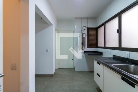 Apartamento à venda com 213m², 3 quartos e 4 vagasCozinha e Área de Serviço