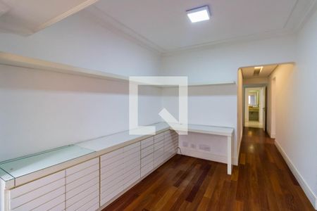 Apartamento à venda com 213m², 3 quartos e 4 vagasEscritorio