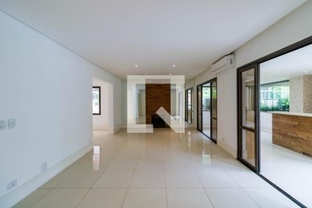 Sala de apartamento à venda com 3 quartos, 213m² em Vila Andrade, São Paulo