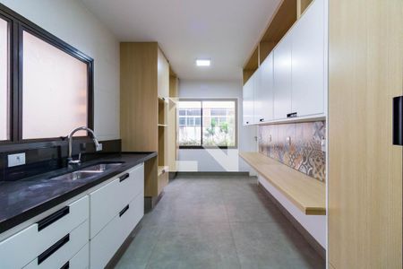 Apartamento à venda com 213m², 3 quartos e 4 vagasCozinha e Área de Serviço