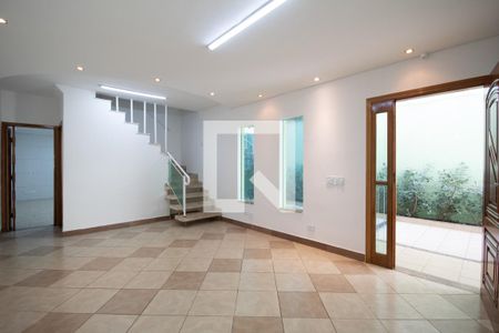 Sala de casa à venda com 3 quartos, 211m² em Umuarama, Osasco