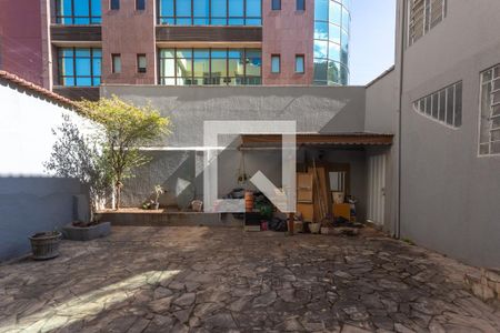 Casa para alugar com 200m², 4 quartos e 1 vagaQuintal