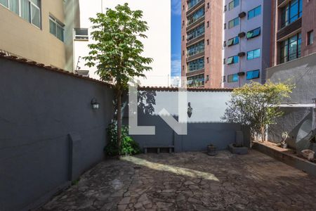 Casa para alugar com 200m², 4 quartos e 1 vagaQuintal