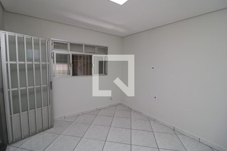 Sala de casa para alugar com 2 quartos, 155m² em Jardim Sílvia Maria, São Paulo