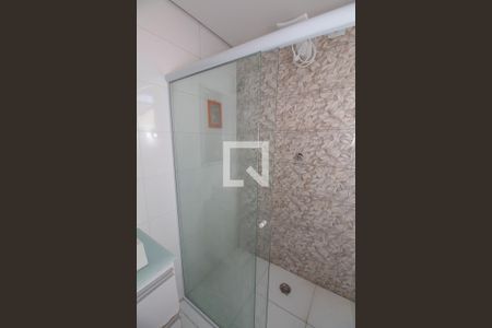 Casa à venda com 130m², 3 quartos e 2 vagasBanheiro suite