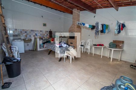 Casa à venda com 130m², 3 quartos e 2 vagasQuintal com Churrasqueira