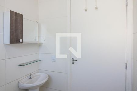 Apartamento para alugar com 43m², 2 quartos e 1 vaga Apartamento para alugar com 43m², 2 quartos e 1 vagaBanheiro