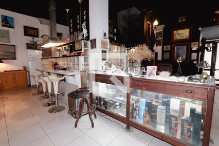 Sala  de casa à venda com 7 quartos, 335m² em Vila Butantã, São Paulo