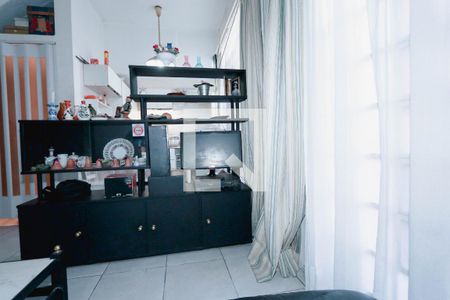 Sala  de casa à venda com 7 quartos, 335m² em Vila Butantã, São Paulo