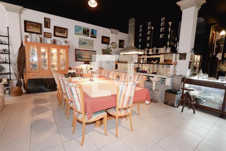 Casa à venda com 335m², 7 quartos e 2 vagasSala de Jantar