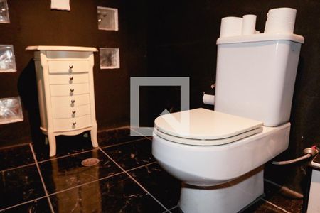 Casa à venda com 335m², 7 quartos e 2 vagasBanheiro 2