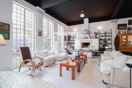 Sala  de casa à venda com 7 quartos, 335m² em Vila Butantã, São Paulo