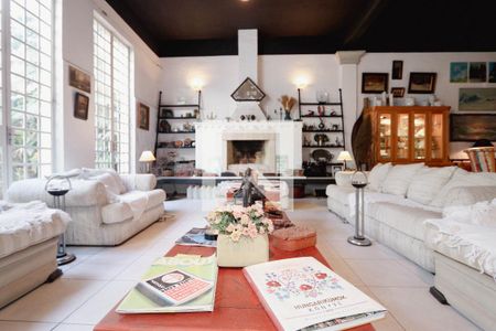 Sala  de casa à venda com 7 quartos, 335m² em Vila Butantã, São Paulo