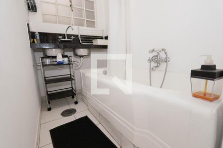 Casa à venda com 335m², 7 quartos e 2 vagasBanheiro da Suíte 1