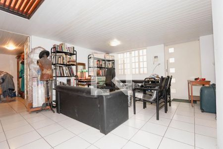 Sala  de casa à venda com 7 quartos, 335m² em Vila Butantã, São Paulo