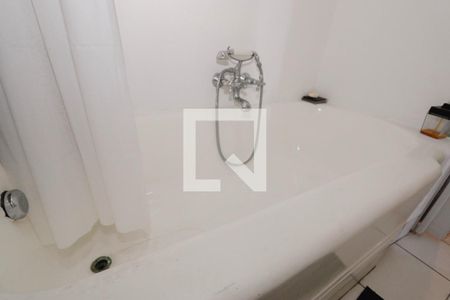 Casa à venda com 335m², 7 quartos e 2 vagasBanheiro da Suíte 1