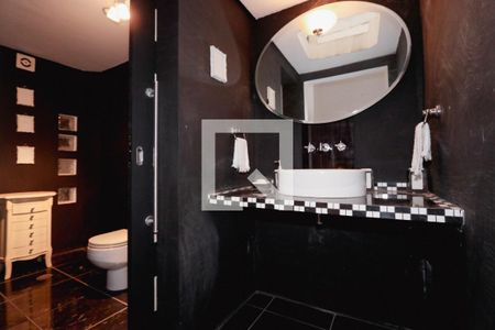 Casa à venda com 335m², 7 quartos e 2 vagasBanheiro 2