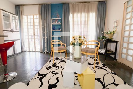 Casa à venda com 335m², 7 quartos e 2 vagasSala 