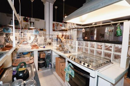 Casa à venda com 335m², 7 quartos e 2 vagascozinha 1