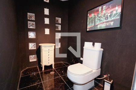 Casa à venda com 335m², 7 quartos e 2 vagasBanheiro 2