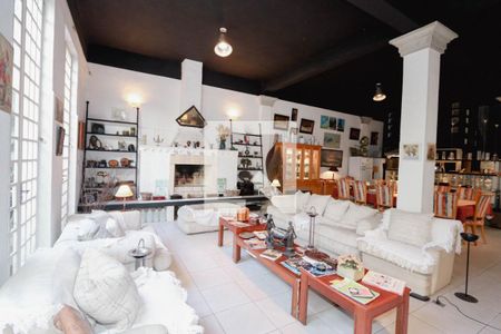 Sala  de casa à venda com 7 quartos, 335m² em Vila Butantã, São Paulo
