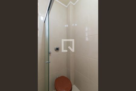 Banheiro de apartamento à venda com 1 quarto, 48m² em Menino Deus, Porto Alegre