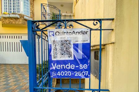 Casa à venda com 380m², 3 quartos e 8 vagas Casa à venda com 380m², 3 quartos e 8 vagasPlaca Instalada na Fachada