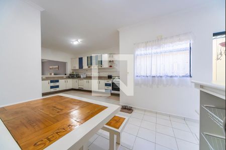 Casa à venda com 380m², 3 quartos e 8 vagas Casa à venda com 380m², 3 quartos e 8 vagasCozinha