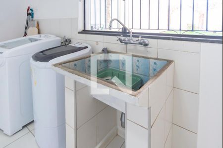 Casa à venda com 380m², 3 quartos e 8 vagas Casa à venda com 380m², 3 quartos e 8 vagasTanque