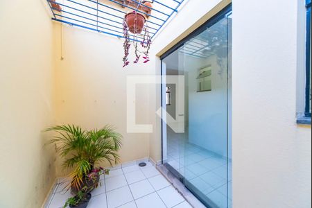 Casa à venda com 380m², 3 quartos e 8 vagas Casa à venda com 380m², 3 quartos e 8 vagasVaranda da Cozinha