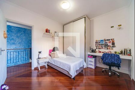 Casa à venda com 380m², 3 quartos e 8 vagas Casa à venda com 380m², 3 quartos e 8 vagasQuarto 2