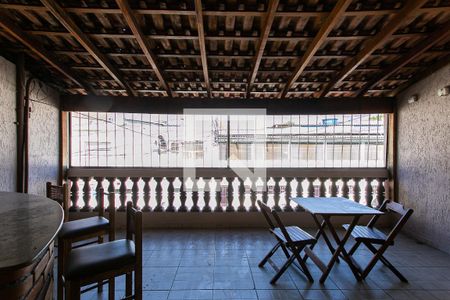 Casa à venda com 160m², 3 quartos e 2 vagasVaranda gourmet