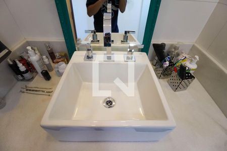 Casa à venda com 140m², 3 quartos e 2 vagasBanheiro da Suíte