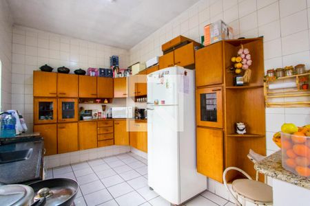 Casa à venda com 5m², 3 quartos e 5 vagas Casa à venda com 5m², 3 quartos e 5 vagasCozinha