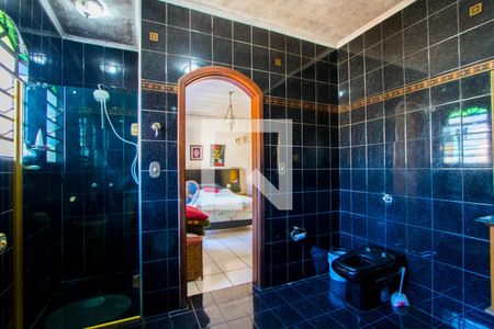 Casa à venda com 5m², 3 quartos e 5 vagas Casa à venda com 5m², 3 quartos e 5 vagasBanheiro do quarto 1