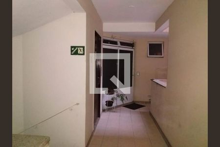 Apartamento à venda com 79m², 2 quartos e sem vagaÁrea comum
