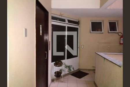 Apartamento à venda com 79m², 2 quartos e sem vagaÁrea comum