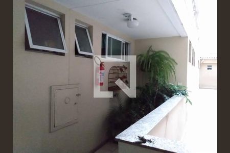 Apartamento à venda com 79m², 2 quartos e sem vagaÁrea comum