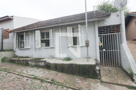 Casa à venda com 65m², 2 quartos e sem vaga Casa à venda com 65m², 2 quartos e sem vagaFachada