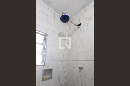 Casa à venda com 200m², 2 quartos e 2 vagasDetalhe banheiro