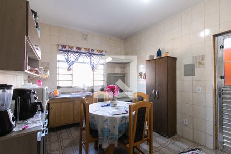 Casa à venda com 200m², 2 quartos e 2 vagasCozinha