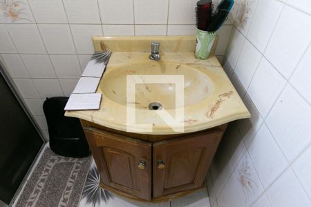 Casa à venda com 200m², 2 quartos e 2 vagasDetalhe banheiro