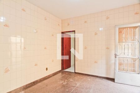 Casa à venda com 300m², 3 quartos e 3 vagas Casa à venda com 300m², 3 quartos e 3 vagasCozinha