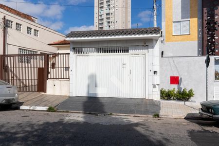 Casa à venda com 70m², 2 quartos e 2 vagasFachada