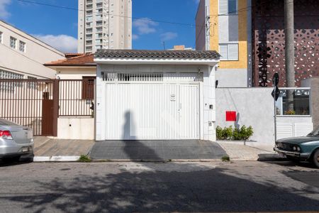 Casa à venda com 70m², 2 quartos e 2 vagasFachada