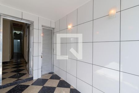 Casa à venda com 70m², 2 quartos e 2 vagasEntrada