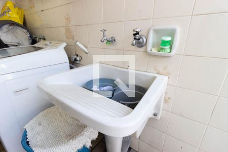 Casa à venda com 250m², 3 quartos e 2 vagasÁrea de serviço