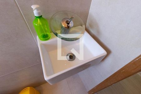 Casa à venda com 250m², 3 quartos e 2 vagasBanheiro